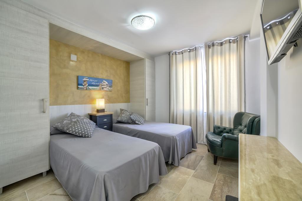 كاليبي Villa Royale Private Pool Top Of The Hill Superb Views المظهر الخارجي الصورة