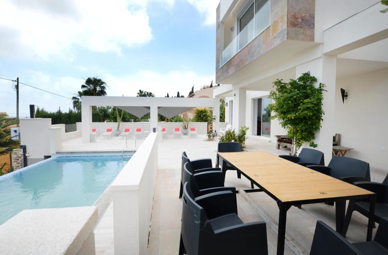 كاليبي Villa Royale Private Pool Top Of The Hill Superb Views المظهر الخارجي الصورة